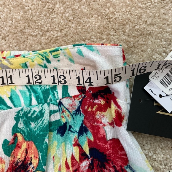 Versatile top & skirt set. Cool comfy rayon, crinkled material, great travel. MP - Picture 15 of 16